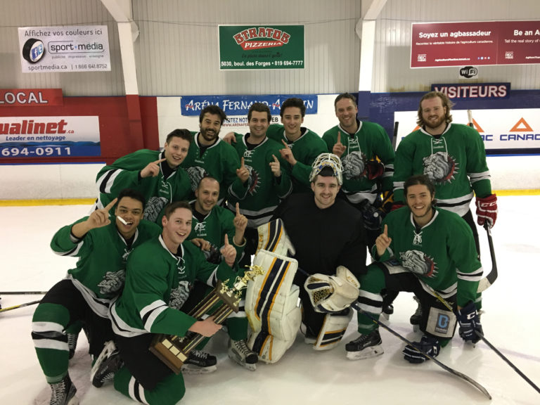 Les Bulldogs, gagnants classe b · 18e tournoi